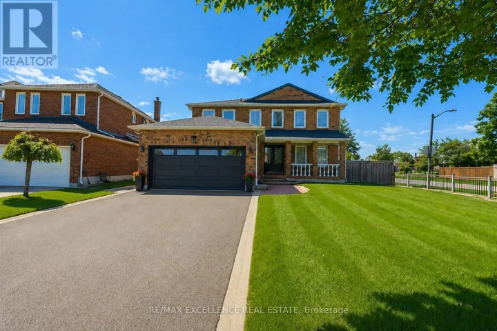 2 PEBBLE BEACH COURT, Brampton (Northgate), Ontario L6S4E9