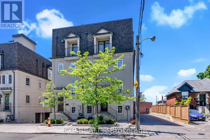 B - 2 FAIRLEIGH CRESCENT, Toronto (Forest Hill North), Ontario M6C3R8
