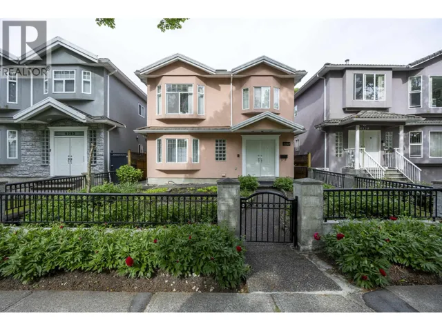 5345 WALES STREET, Vancouver, British Columbia V5R3M7