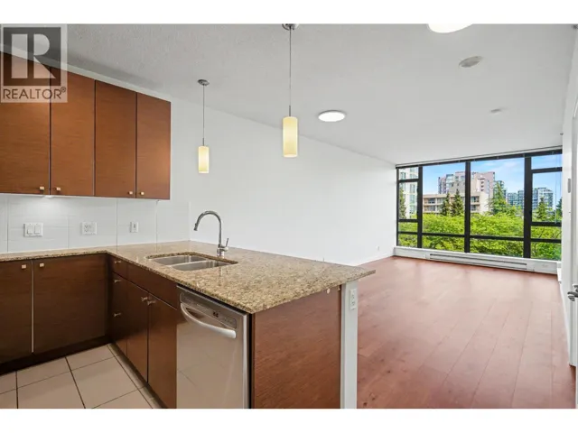 702 6888 ALDERBRIDGE WAY, Richmond, British Columbia V8B0L8