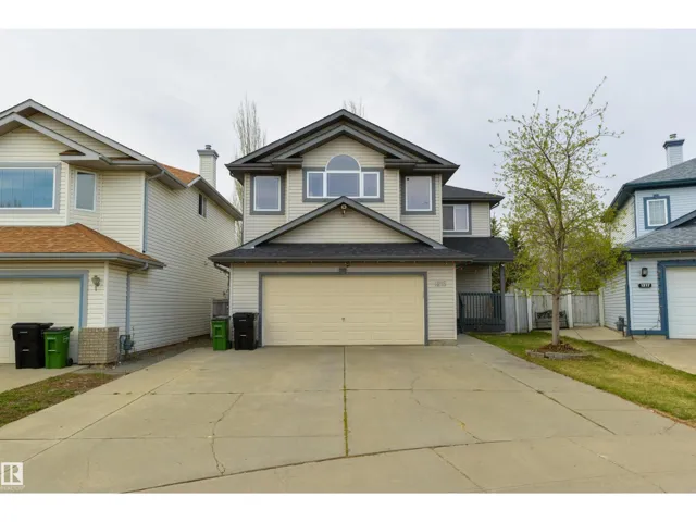 1215 ORMSBY LN NW, Edmonton, Alberta T5T6R2