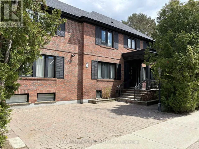 15 GLEN RUSH BOULEVARD, Toronto (Bedford Park-Nortown), Ontario M5N2T4