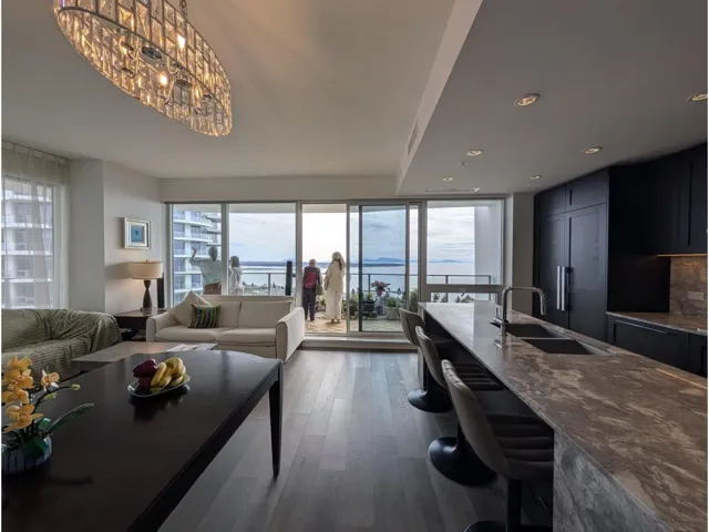 19FL 1500 MARTIN STREET, White Rock, British Columbia V4B0C2