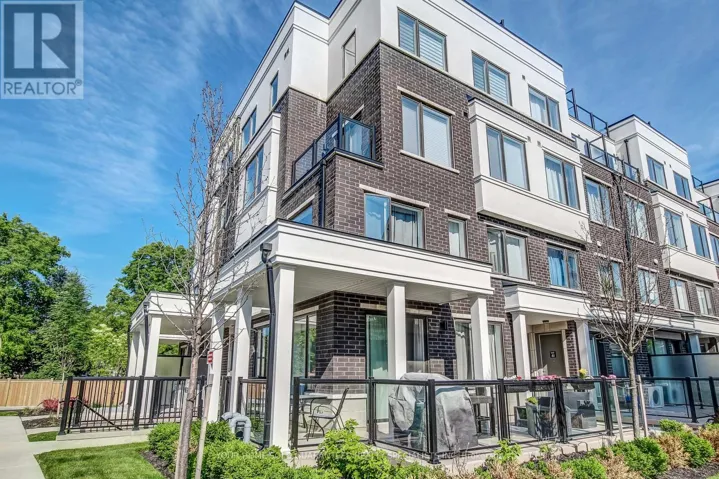 64 - 300 ALEX GARDNER CIRCLE, Aurora (Aurora Heights), Ontario L4G3G5
