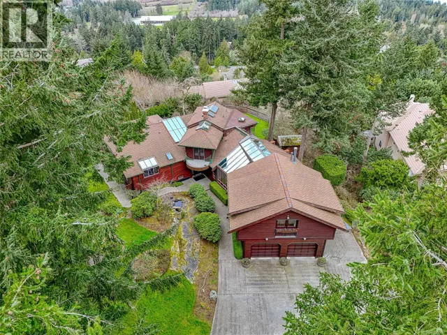 1126 Highview Pl, North Saanich, British Columbia V8L5J9