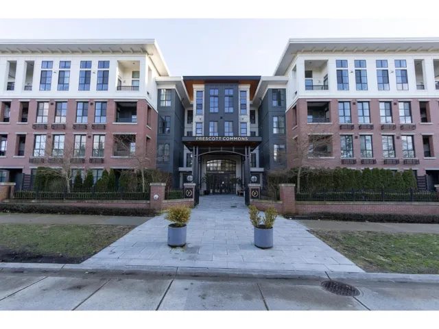 116 15138 34 AVENUE, Surrey, British Columbia V3Z0Y5