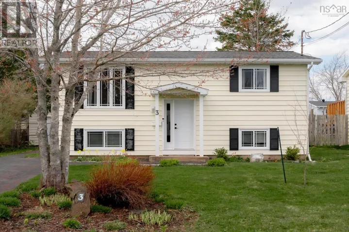 3 Sarah Crescent, Dartmouth, Nova Scotia B2W4Z2