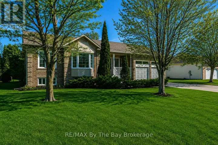 10 LAMONT CREEK DRIVE, Wasaga Beach, Ontario L9Z1J8