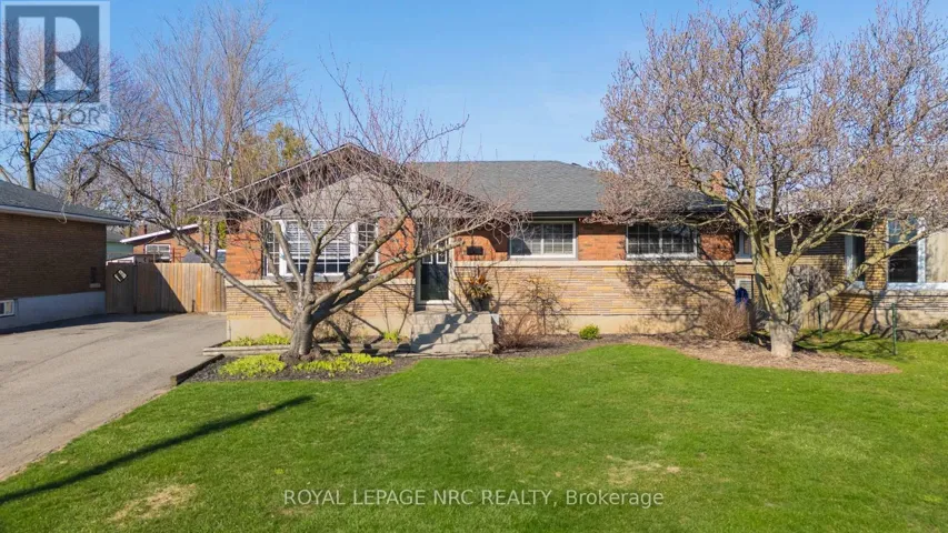 9 GREENHILL DRIVE, Thorold (Thorold Downtown), Ontario L2V1W4