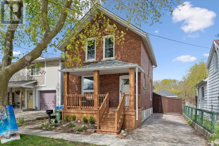 30 HURON STREET, Guelph (St. Patrick's Ward), Ontario N1E5L4