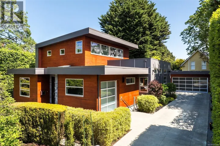 1395 Hampshire Rd, Oak Bay, British Columbia V8S4T5