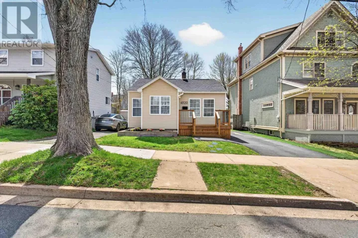 6520 Roslyn Road, Halifax, Nova Scotia B3L2M9