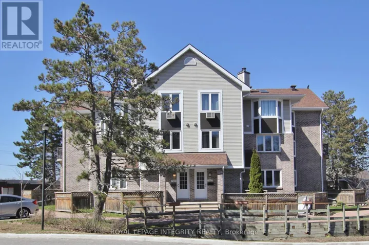 10 - 3 STONEBANK CRESCENT, Ottawa, Ontario K2H9M2