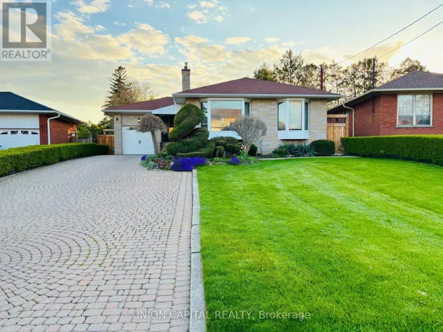 6 GRETNA AVENUE, Toronto (Victoria Village), Ontario M4A2H4