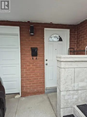 32 PETUNIAS ROAD, Brampton (Madoc), Ontario L6V3G8