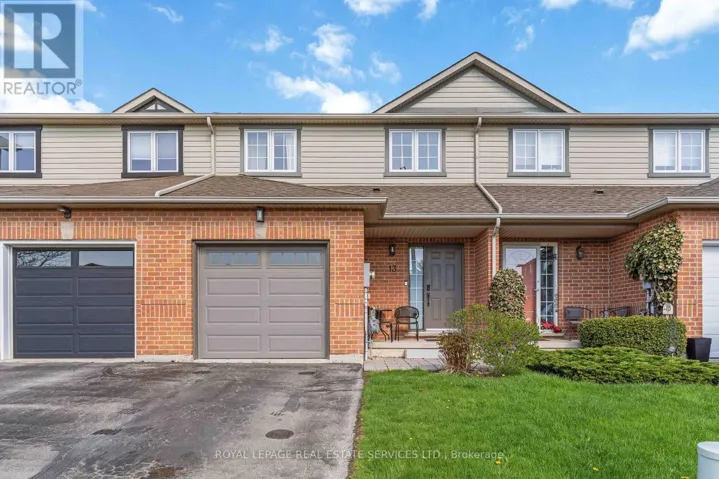 13 NEWELL COURT, Hamilton (Waterdown), Ontario L9H7N3
