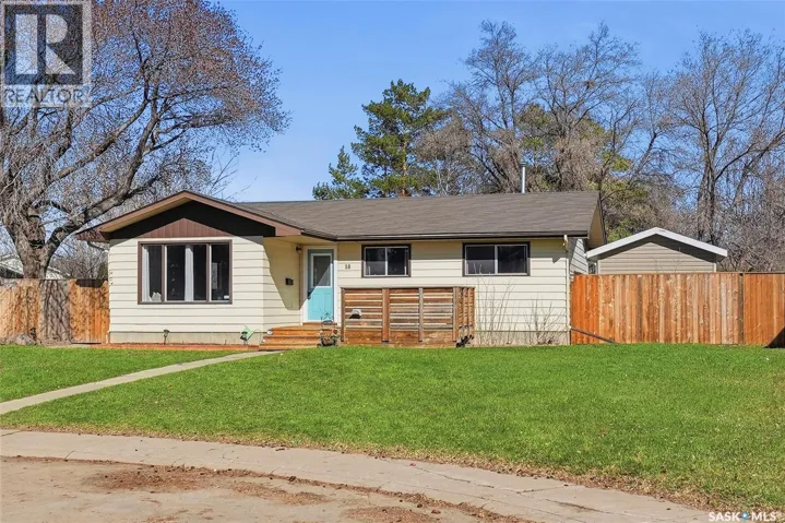 18 Mackie CRESCENT, Saskatoon, Saskatchewan S7L3V3