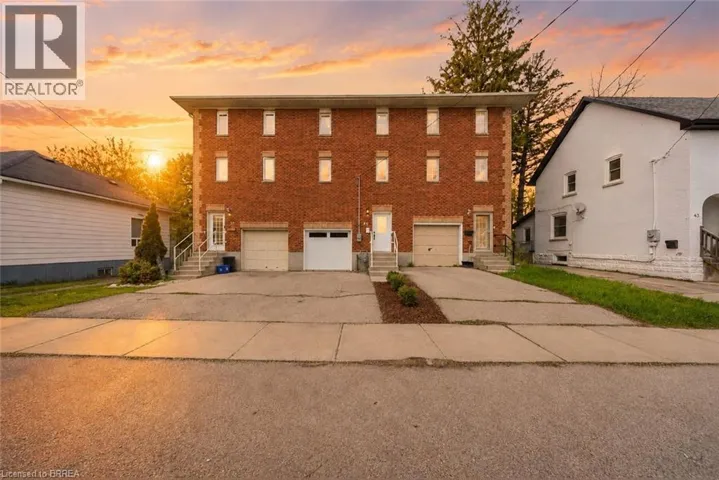 47 WALNUT Street, Brantford, Ontario N3T1H1