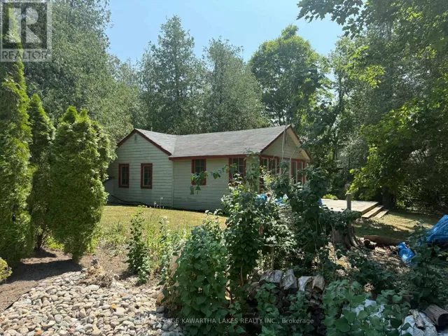 8 STURGEON GLEN ROAD, Kawartha Lakes (Fenelon), Ontario K0M1N0