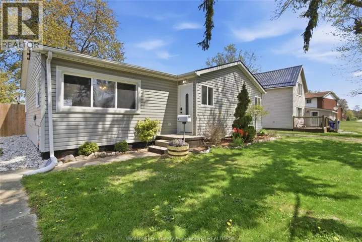 240 LAKEVIEW AVENUE, Kingsville, Ontario N9Y1N9