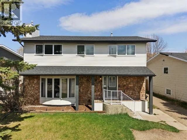 10 Blackstone Avenue, Lacombe, Alberta T4L1P8