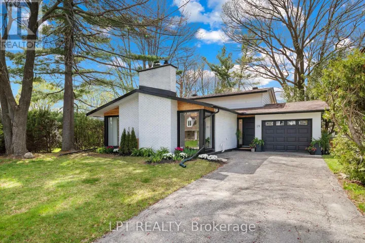 19 MOORCROFT ROAD, Ottawa, Ontario K2G0M6