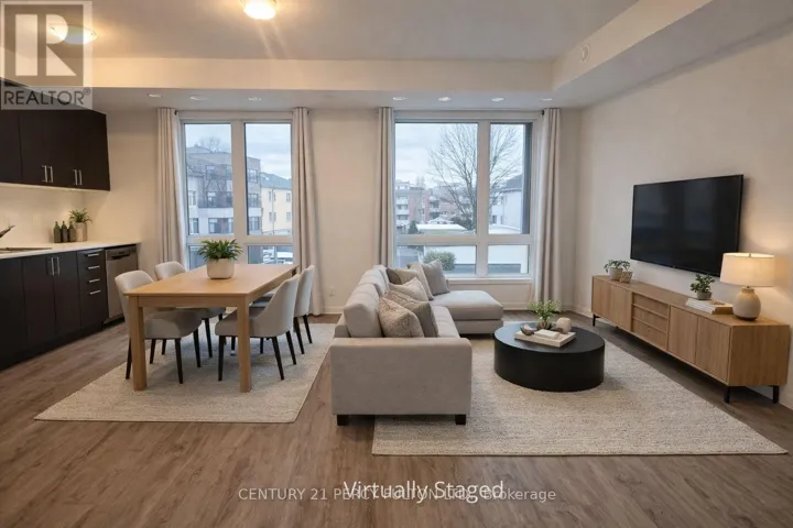7 - 10 MARQUETTE AVENUE, Toronto (Englemount-Lawrence), Ontario M6A0E1