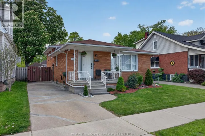 1481 ELLROSE, Windsor, Ontario N8Y3X4