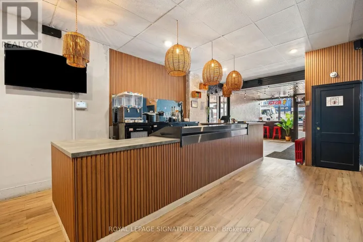 1310 ST CLAIR AVENUE W, Toronto (Corso Italia-Davenport), Ontario M6E1C1