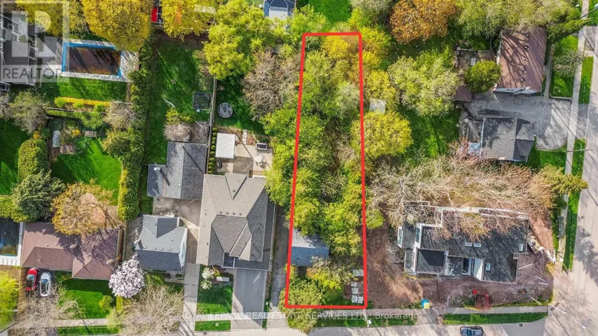 218 JENNINGS CRESCENT, Oakville (BR Bronte), Ontario L6L1W1