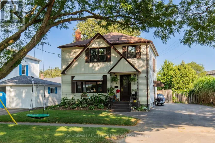 C - 2 THORNDALE AVENUE, St. Catharines (Haig), Ontario L2R6A3