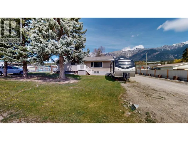 4835 Purcell Avenue, Edgewater, British Columbia V0A1E0