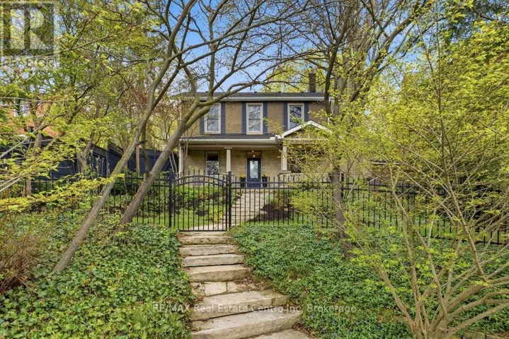 52 QUEEN STREET, Guelph (St. George's), Ontario N1E4R7