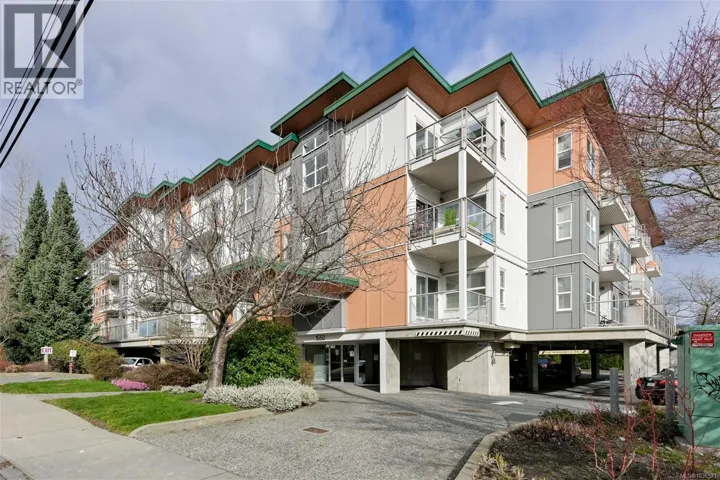 309 1550 Church Ave, Saanich, British Columbia V8P2H1