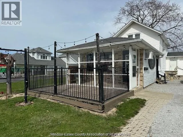 173 SANDWICH STREET, Amherstburg, Ontario N9V1Z9