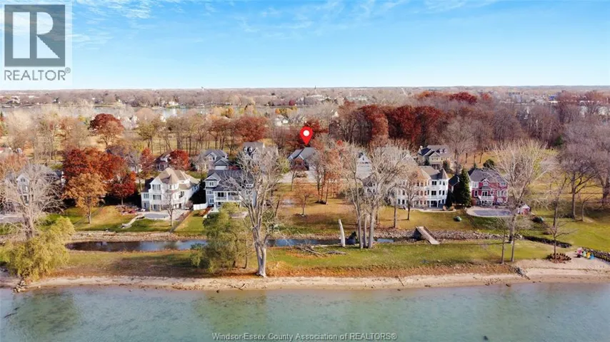 295 CRYSTAL BAY DRIVE, Amherstburg, Ontario N9V4A6
