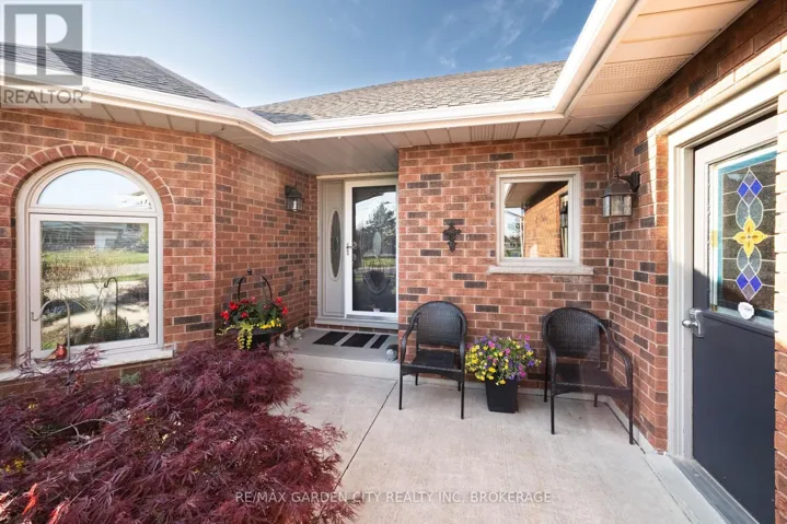13 THIRD AVENUE, St. Catharines (Grapeview), Ontario L2W1A8