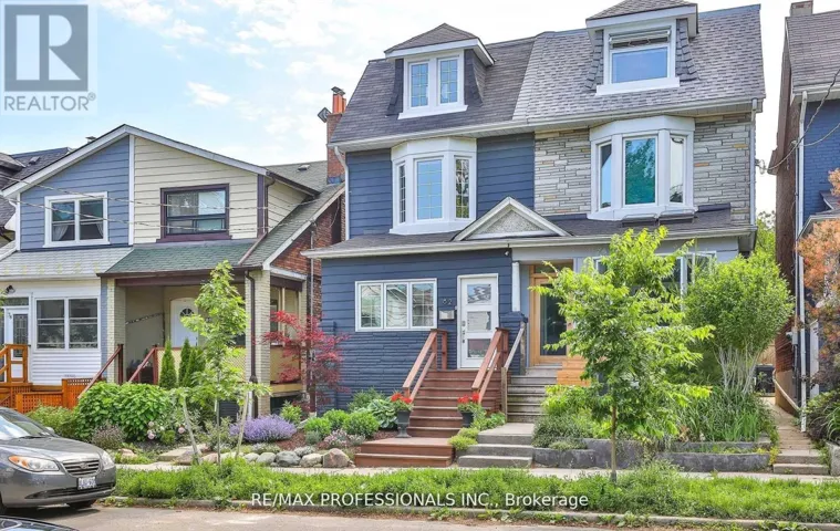 82 ALTON AVENUE, Toronto (South Riverdale), Ontario M4L2M2