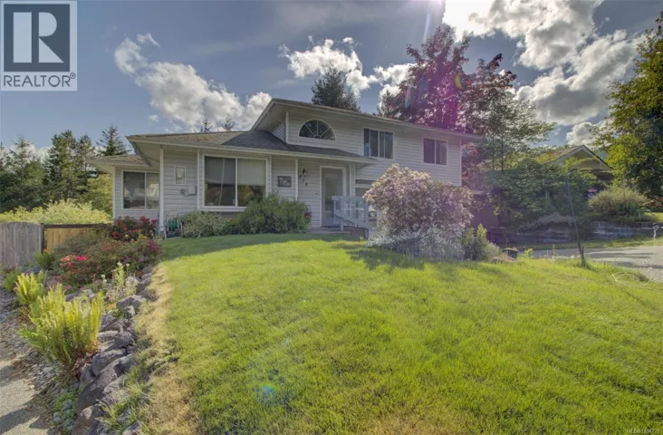 414 Donner Dr, Gold River, British Columbia V0P1G0