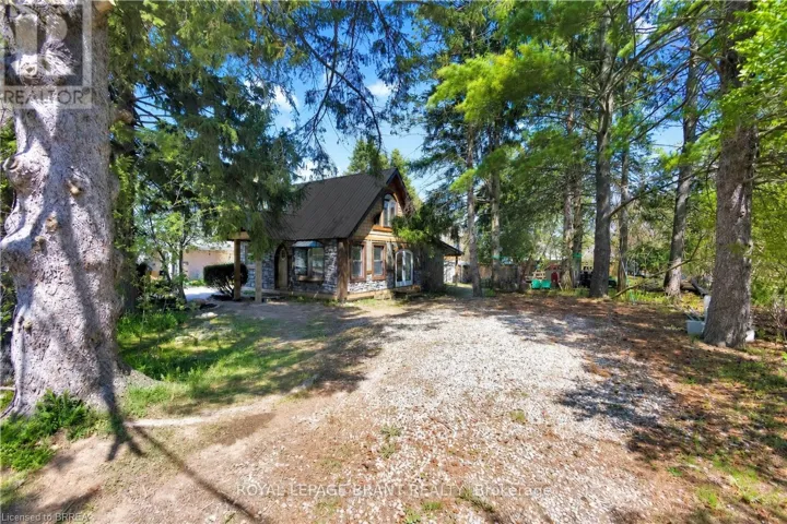 6 CHURCHILL DRIVE, Brant (Paris), Ontario N3L1J1