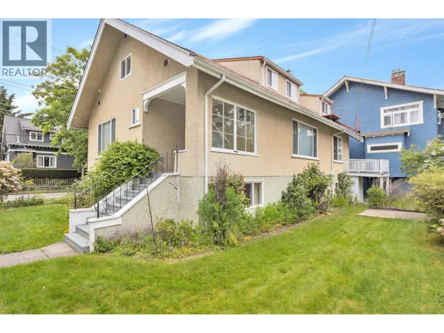 2206 MUSQUEAMVIEW STREET, Vancouver, British Columbia V6K4G9