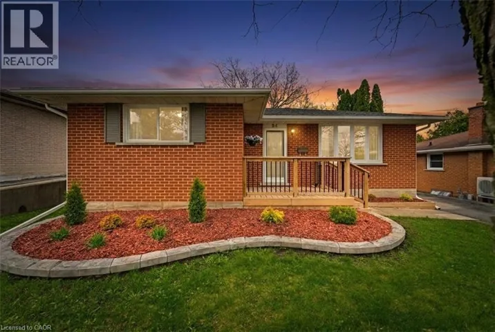 24 HILLMOUNT Street, Kitchener, Ontario N2C2C6