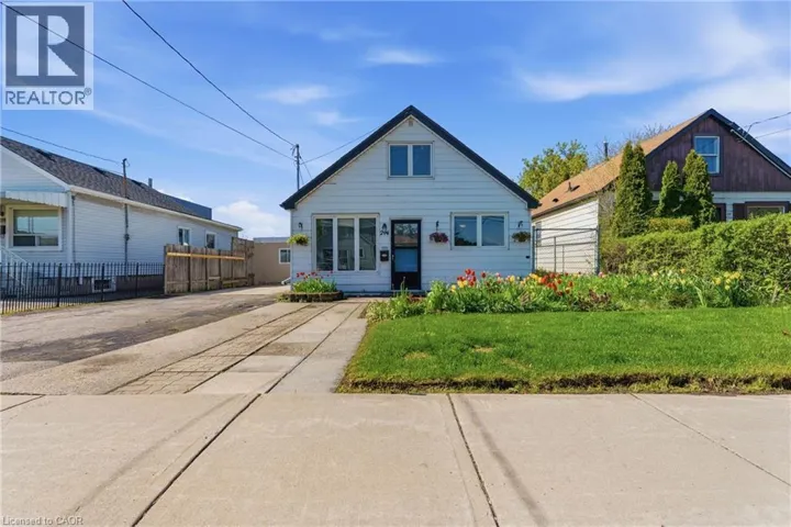 214 GLOW Avenue, Hamilton, Ontario L8H3W7