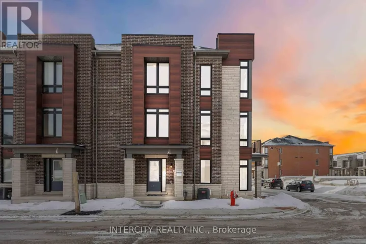 43 GRIFFITH STREET, Aurora, Ontario L4G4A6
