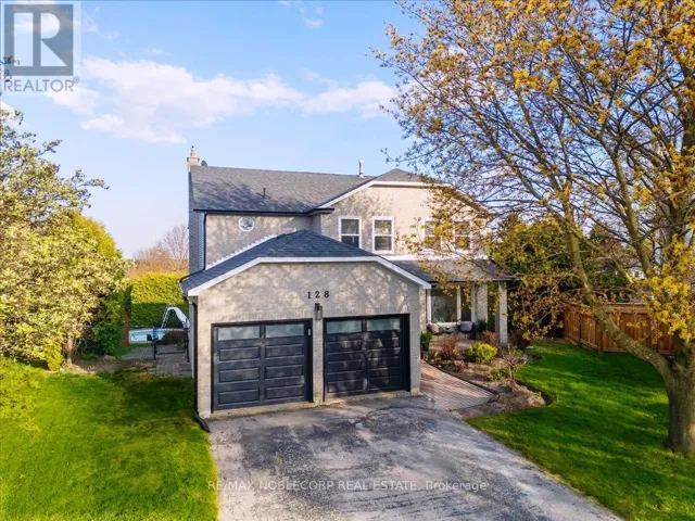 128 MCCAULEY COURT, Newmarket (Bristol-London), Ontario L3Y7W2