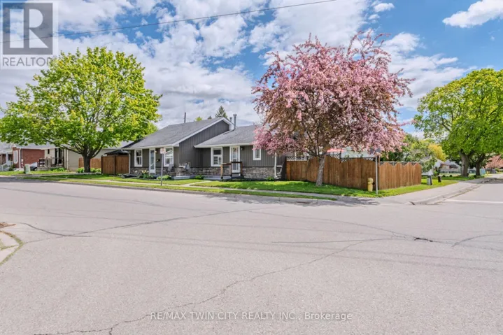 36 CRANDELL AVENUE, Brantford, Ontario N3S1C9