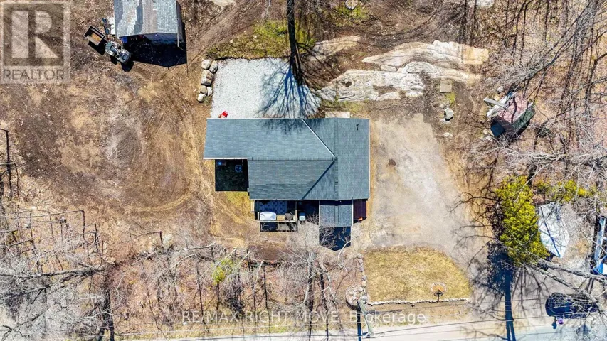 203 MUSQUASH ROAD, Gravenhurst (Muskoka (S)), Ontario P1P1V2