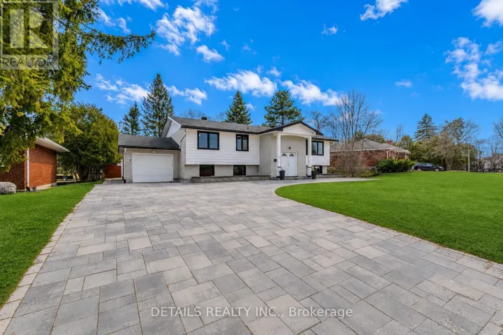 7 KERRY CRESCENT, Ottawa, Ontario K2E5V7