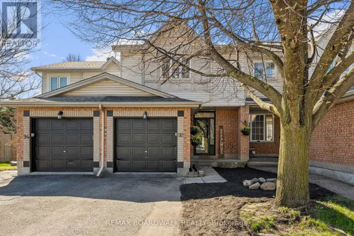 92 KINCARDINE DRIVE, Ottawa, Ontario K2V1B2