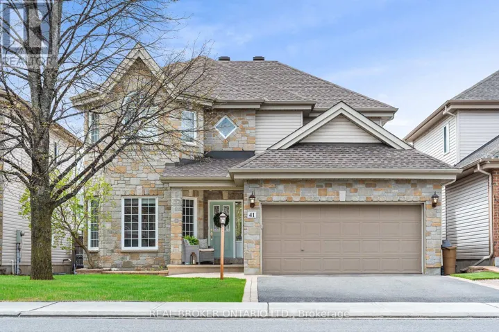 41 GOLDER'S GREEN LANE, Ottawa, Ontario K2J5G2